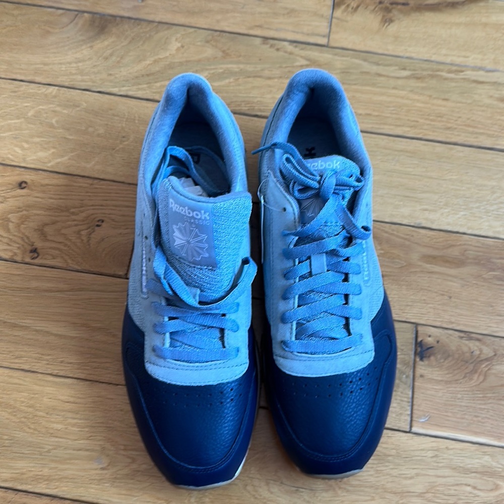 Classic Reebok navy blue grey men’s 12 brand new